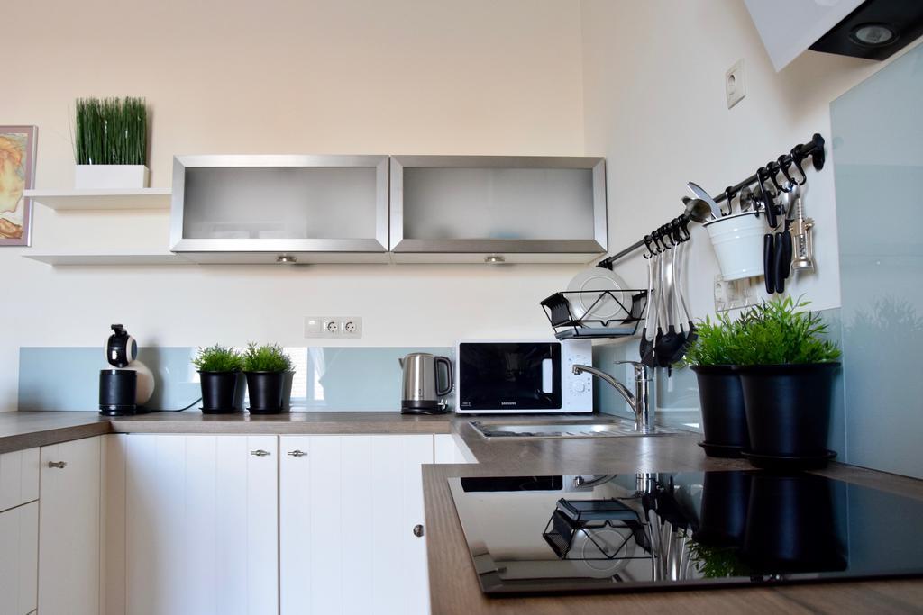 Luxury Apartment by Hi5 - Király street Suite Budapest Exterior foto